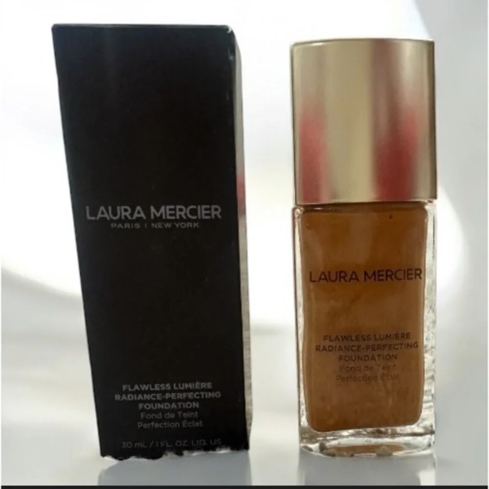 Laura Mercier- Flawless Lumiere Radiance Perfecting Foundation - #5N2 Hazelnut